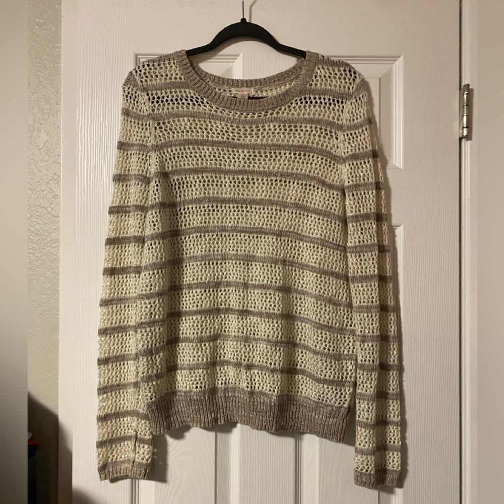 Beige/tan striped knitted sweater
